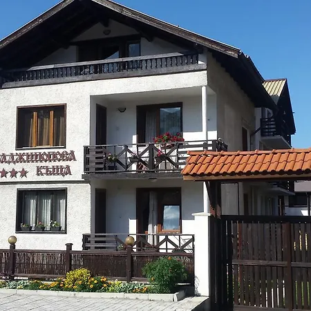 Guest house Hadjipopov House 3*