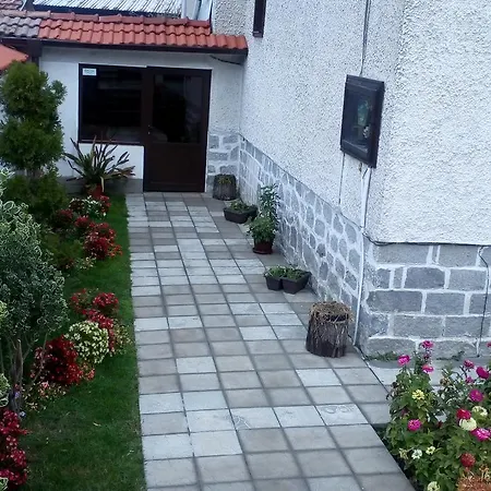 Hadjipopov House Guest house