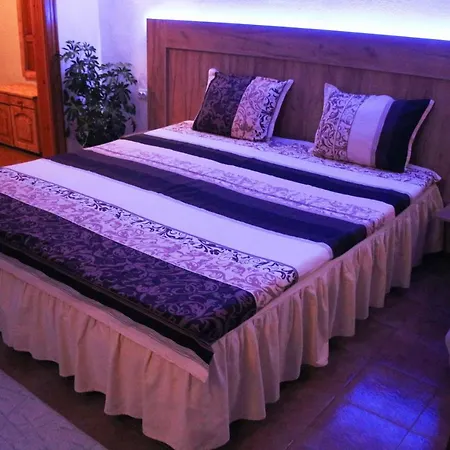 Hadjipopov House Guest house