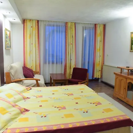 Guest house Hadjipopov House