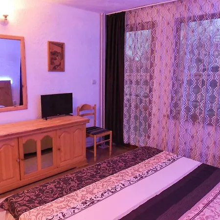 Hadjipopov House 게스트하우스 3*