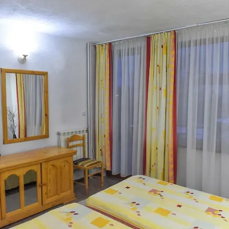 Hadjipopov House Guest house