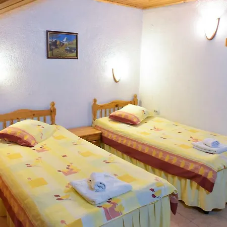 Hadjipopov House Guest house